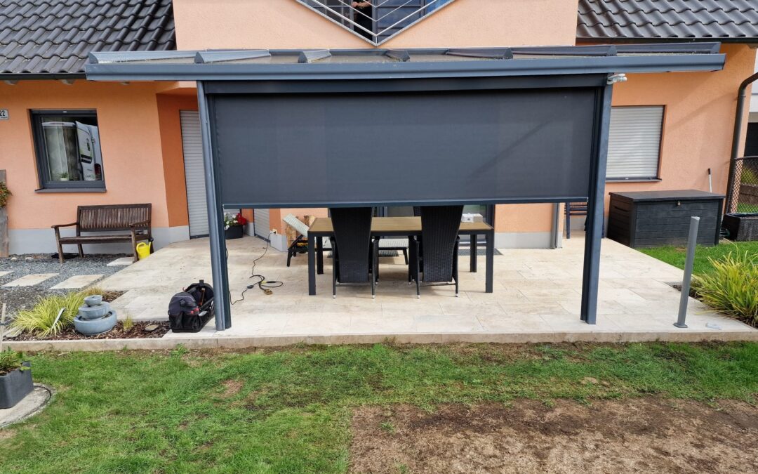 Senkrechtmarkise in Essing